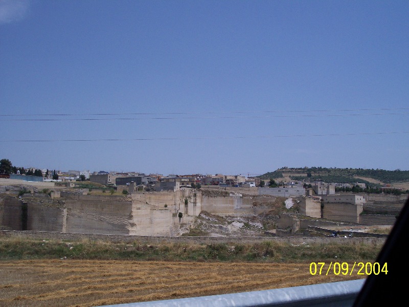 s-100_1403.jpg